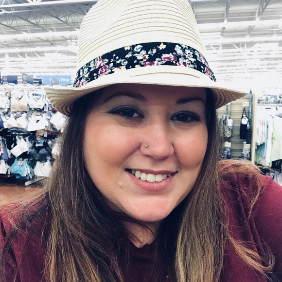 Meet Your Posh Ambassador! - Picture 2 of 8